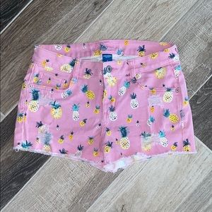Super cute Arizona Pineapples and  Pink shorts!
